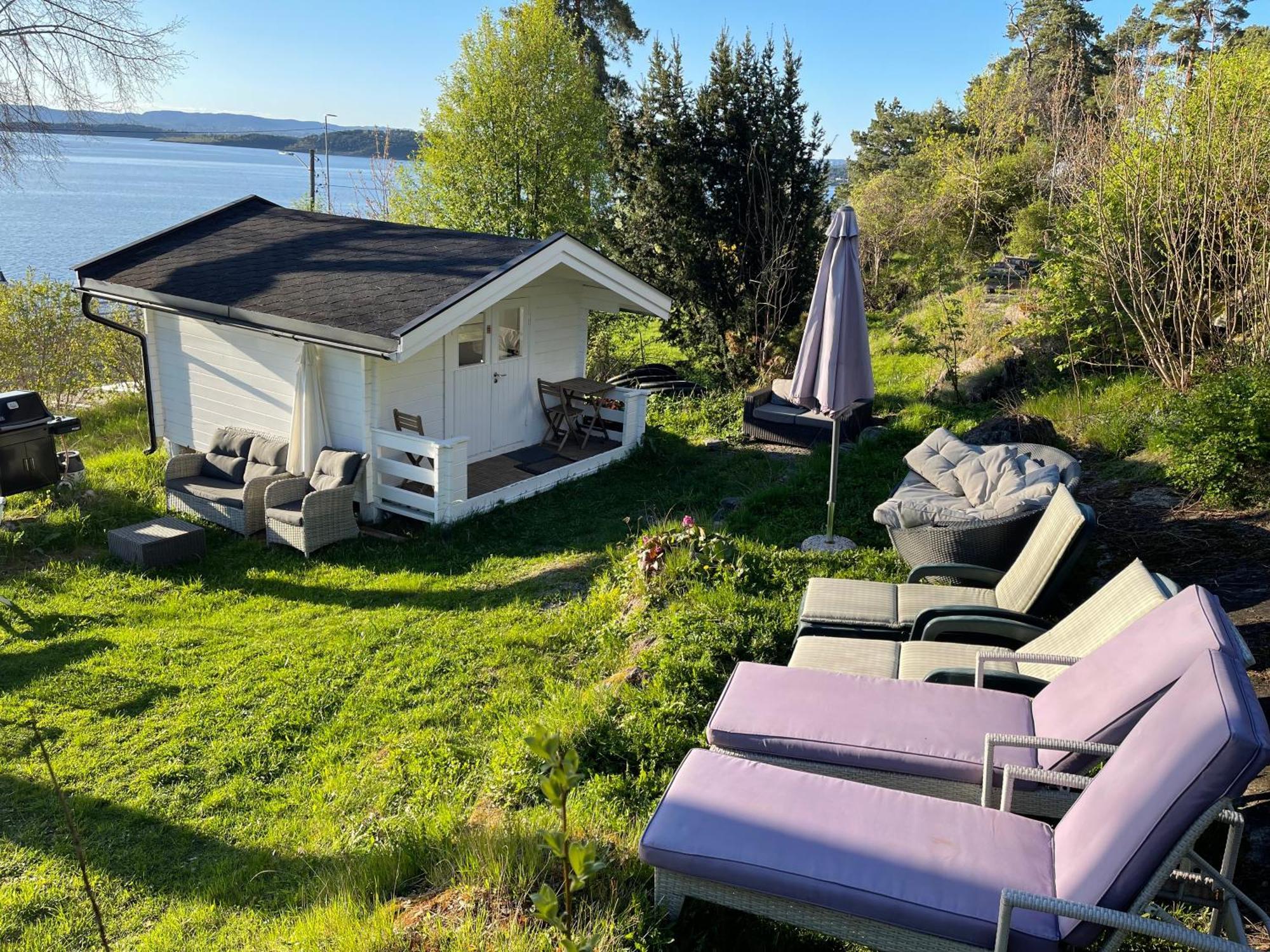 Nice Apartment With1 Bedroom Separate Living Room With A Sofa Bed And A Tiny Kitchen A Bathroom Located In Nordstrand Near By The Sea For 3 Guests With A Garden And Grill 5 Extra Guests With Extra Cost In The Cabin With Sea View Just Outside The Apar Oslo Eksteriør bilde